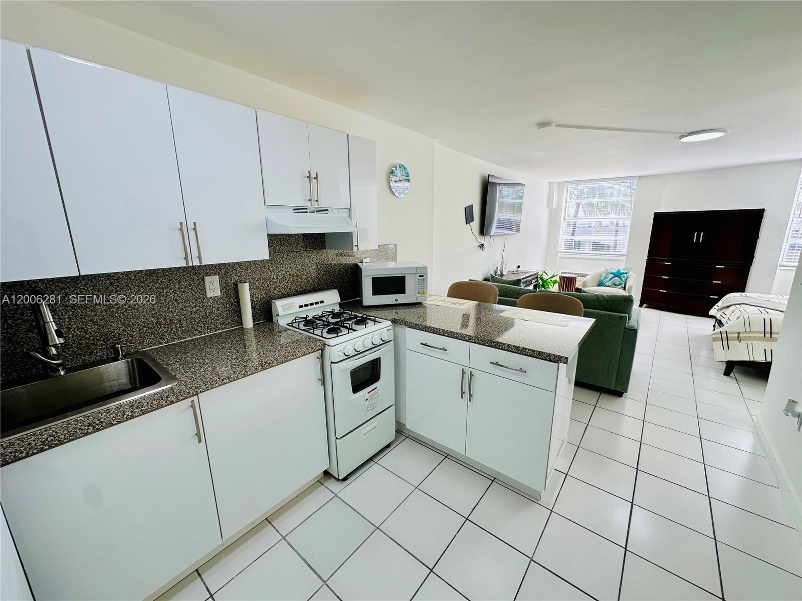 710 Washington Ave 321 Property Photo 6