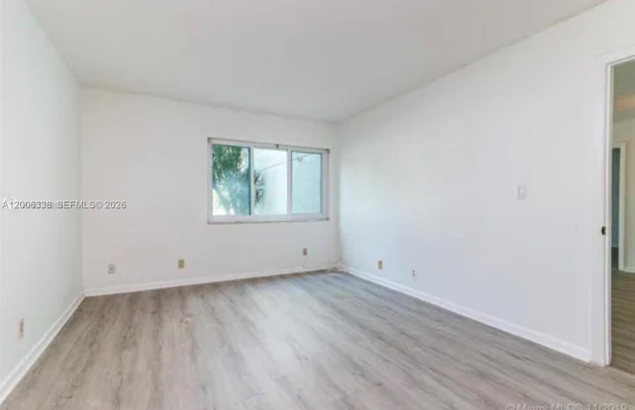 100 Lakeview Dr 112 Property Photo 5