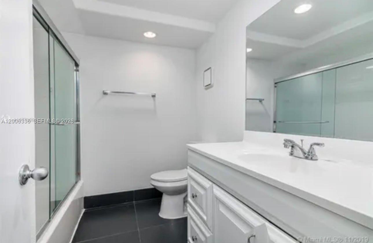 100 Lakeview Dr 112 Property Photo 10