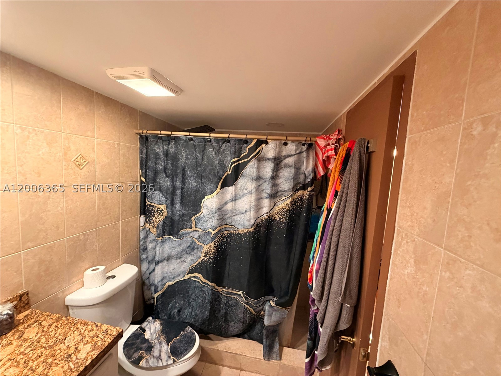 100 Golden Isles Dr 810 Property Photo 13