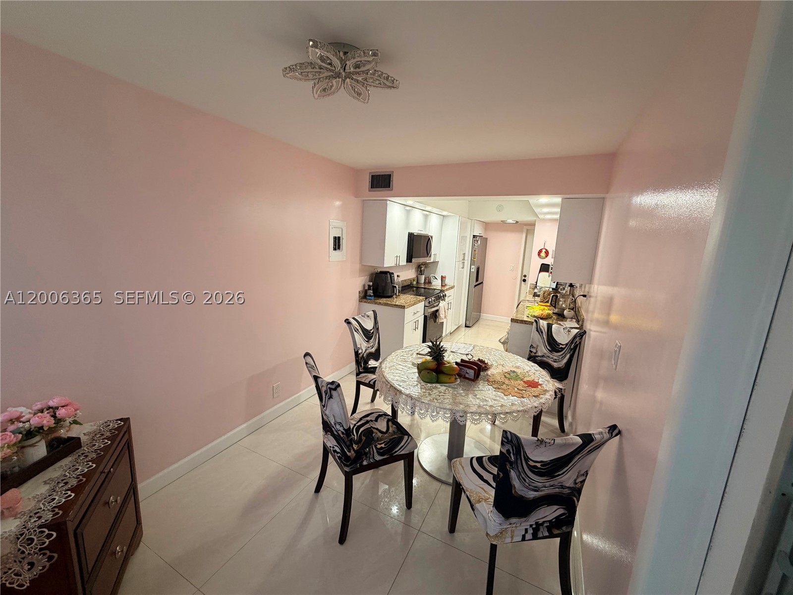 100 Golden Isles Dr 810 Property Photo 17