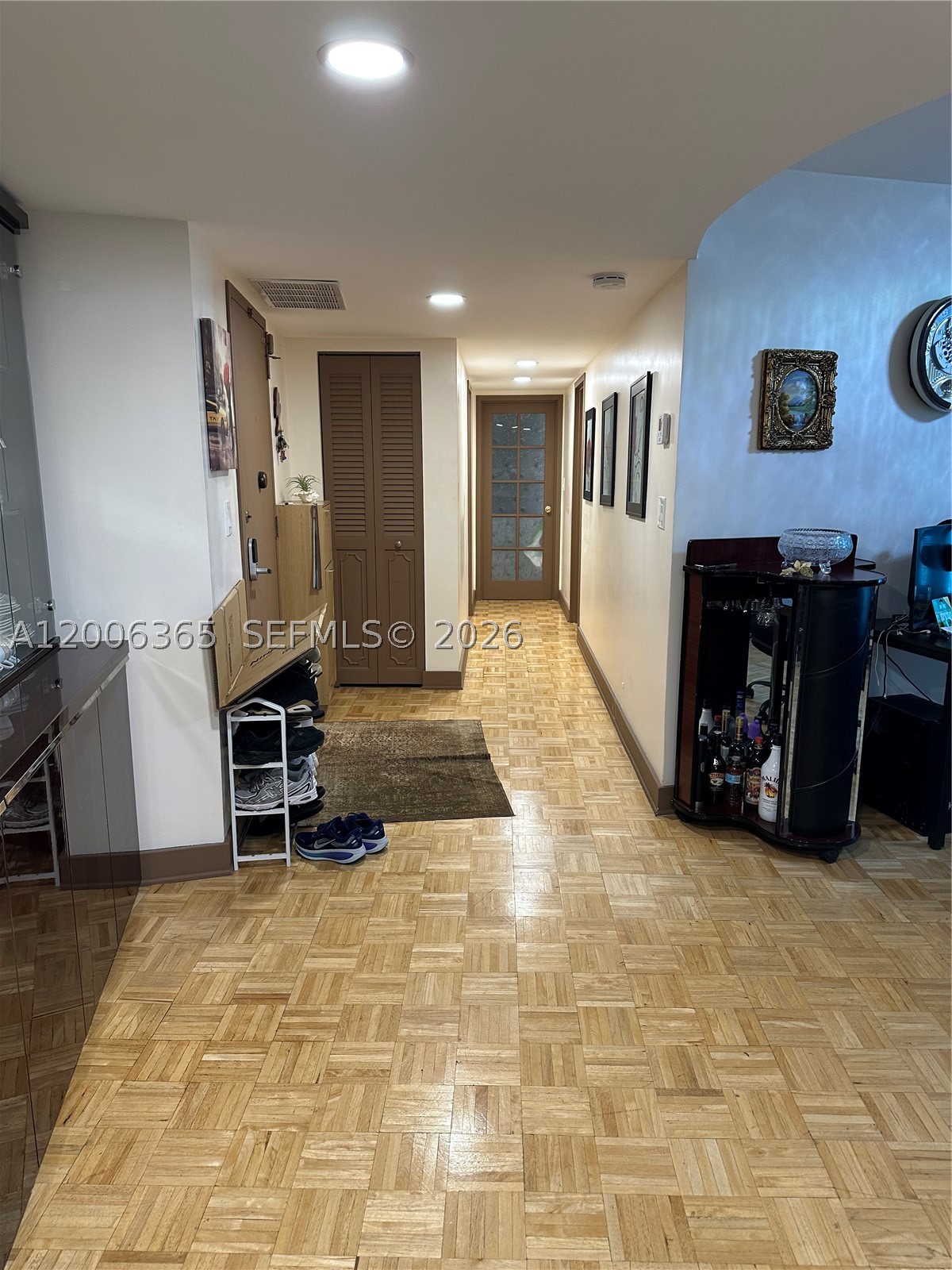 100 Golden Isles Dr 810 Property Photo 19