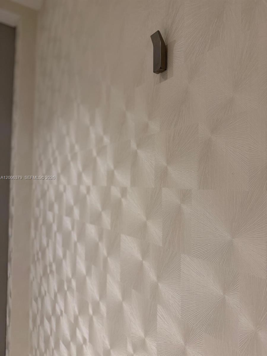 18975 Collins Ave 304 Property Photo 7