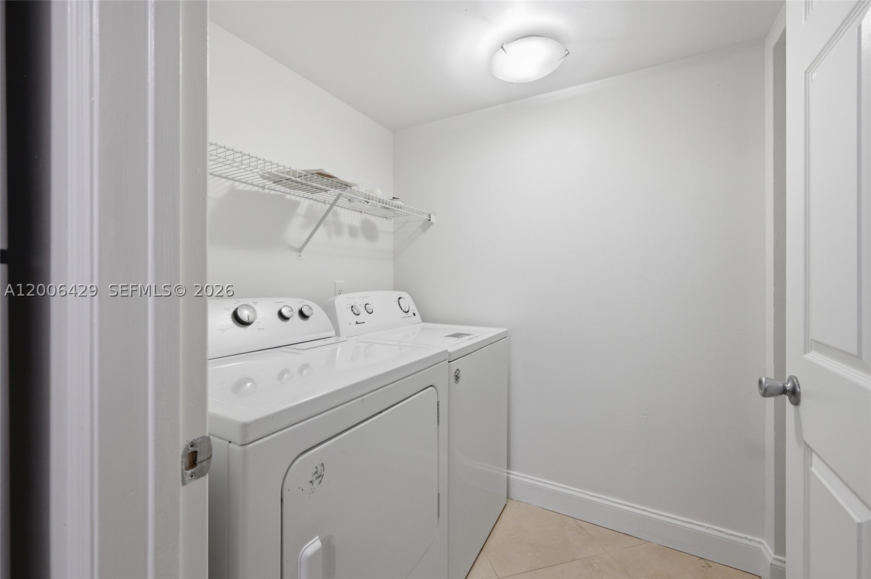 2451 Centergate Dr 303 Property Photo 19