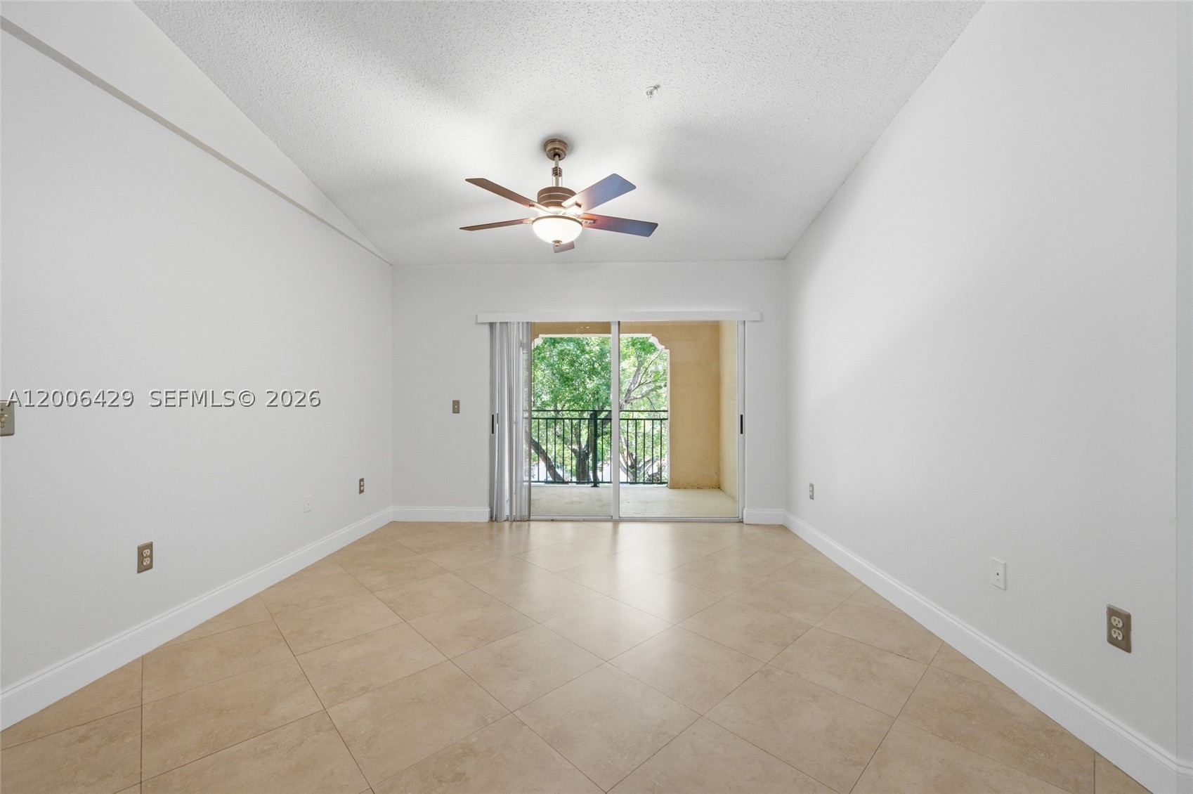2451 Centergate Dr 303 Property Photo 22