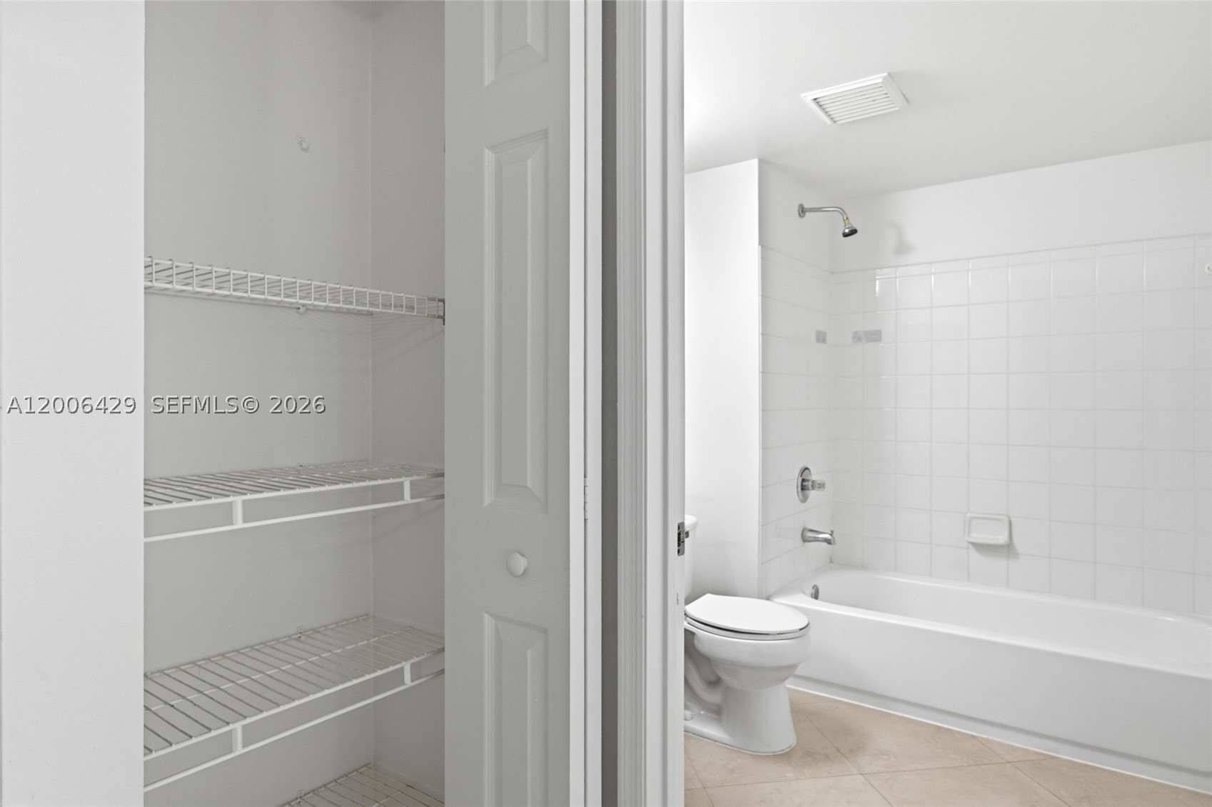 2451 Centergate Dr 303 Property Photo 25