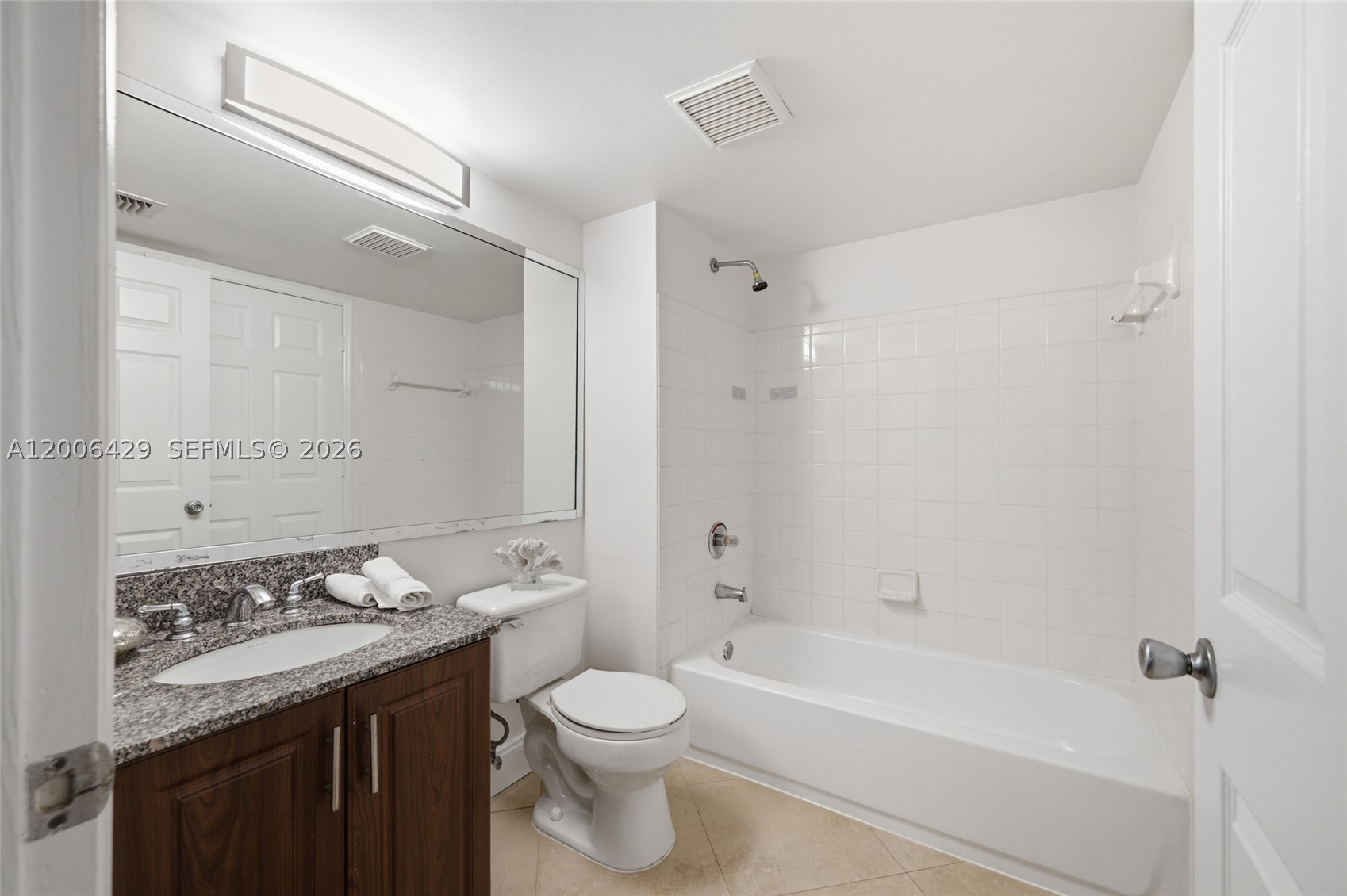 2451 Centergate Dr 303 Property Photo 26