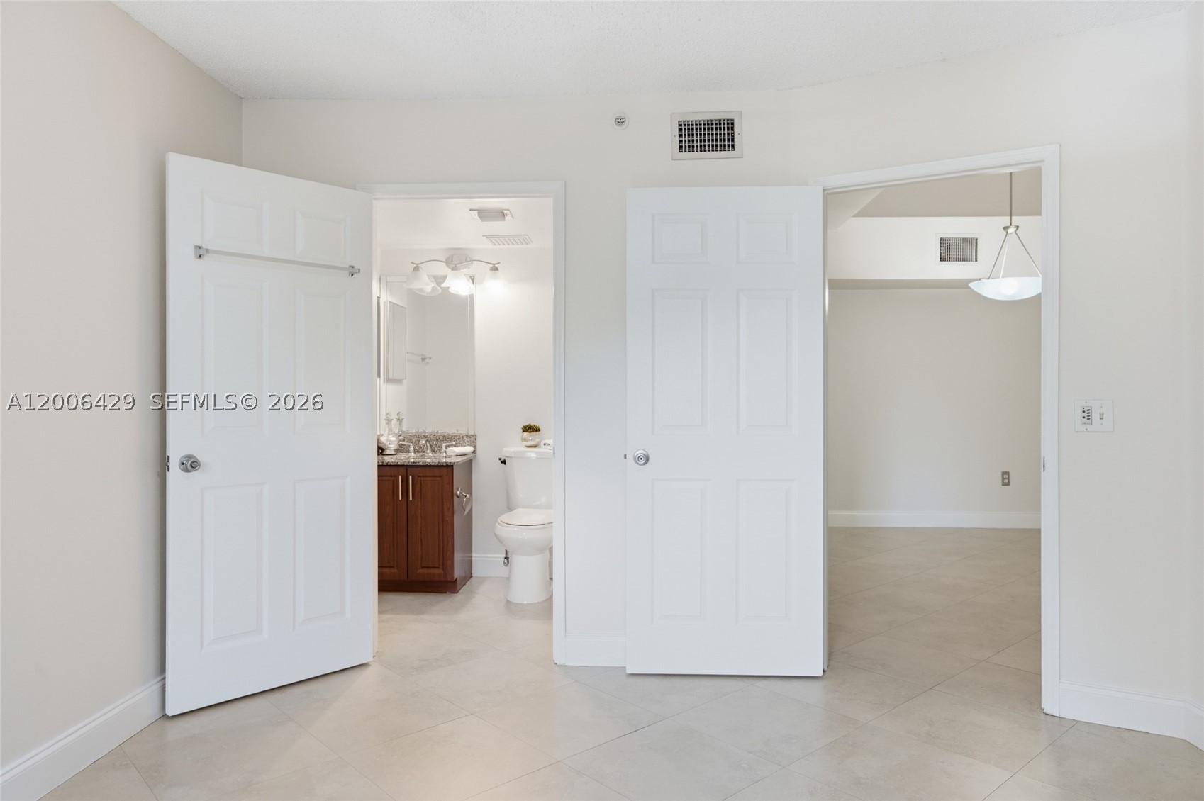 2451 Centergate Dr 303 Property Photo 29