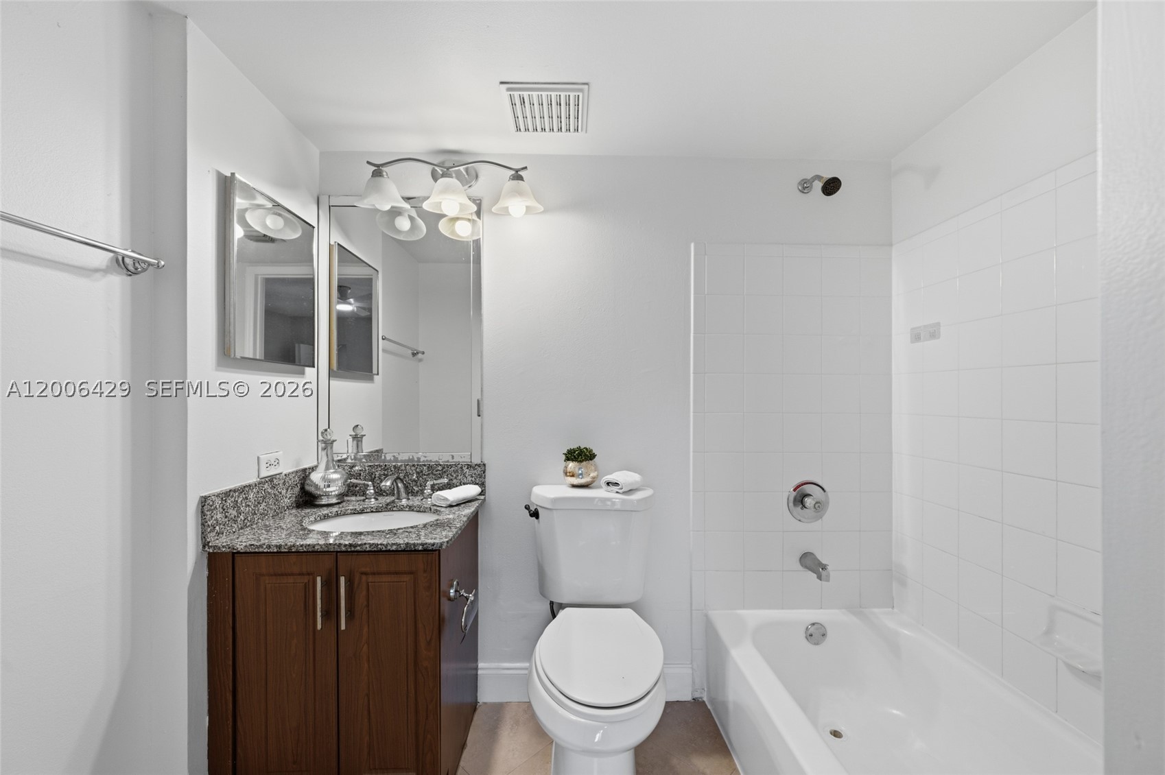 2451 Centergate Dr 303 Property Photo 30
