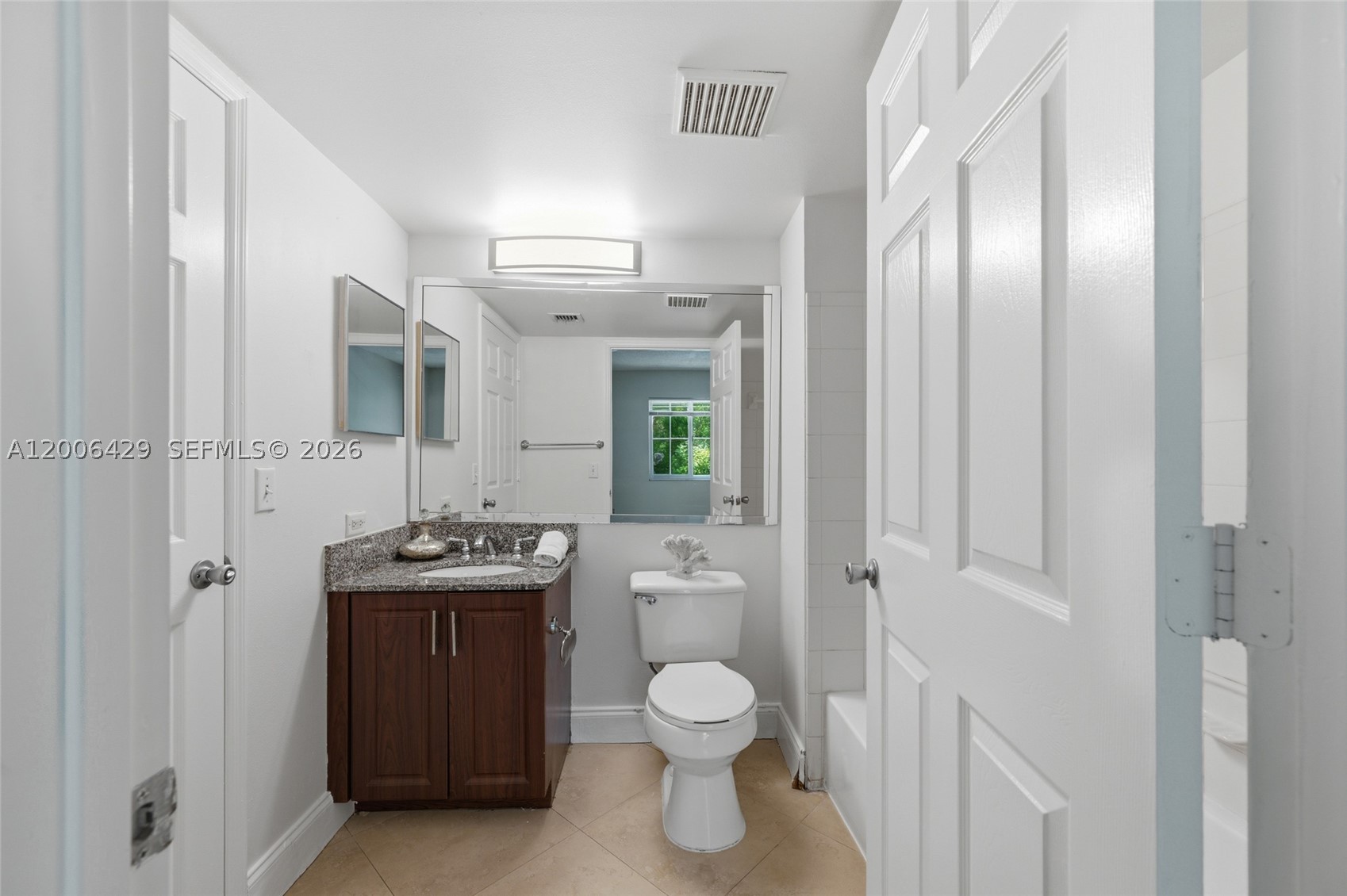 2451 Centergate Dr 303 Property Photo 35