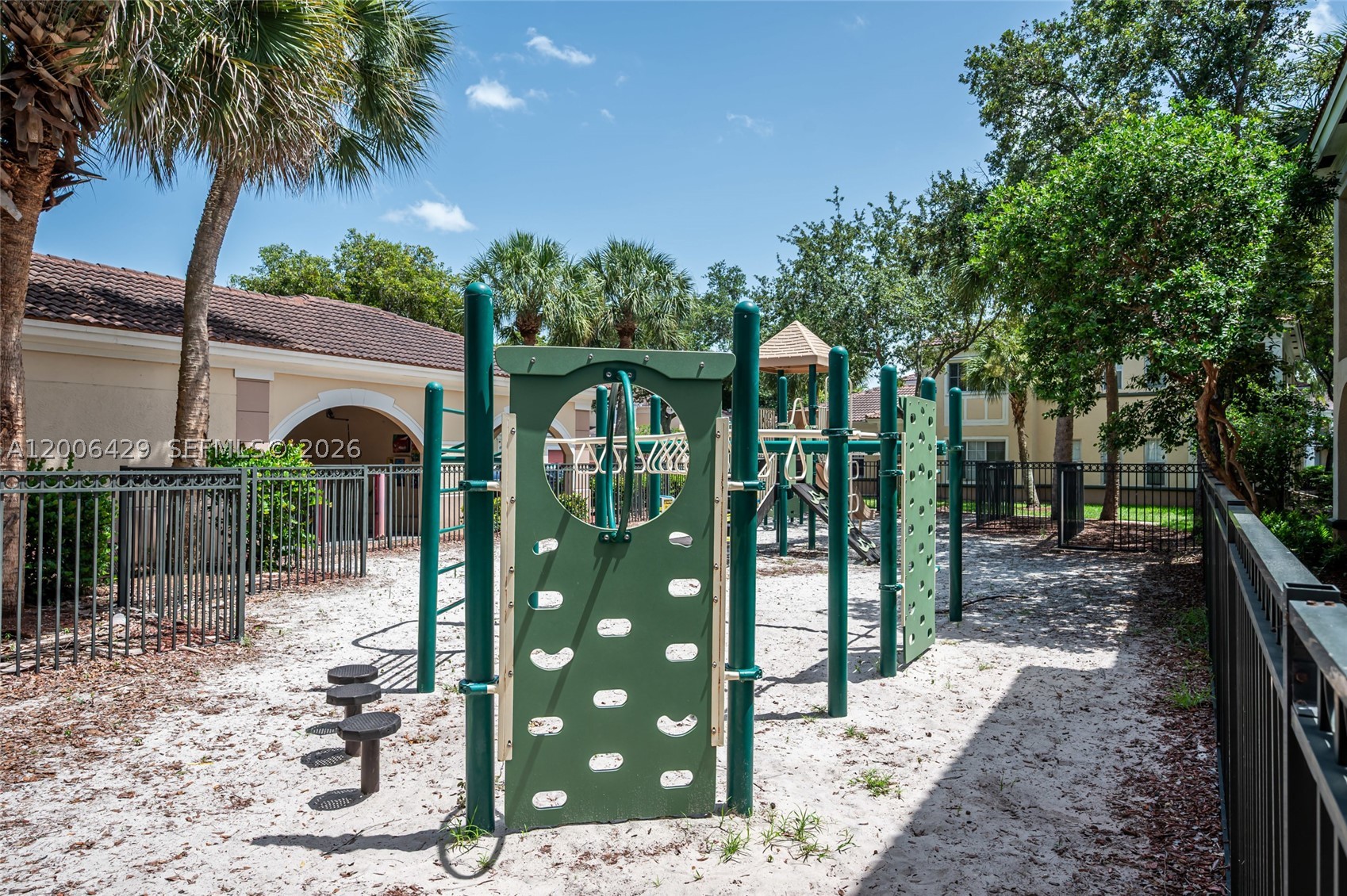 2451 Centergate Dr 303 Property Photo 53