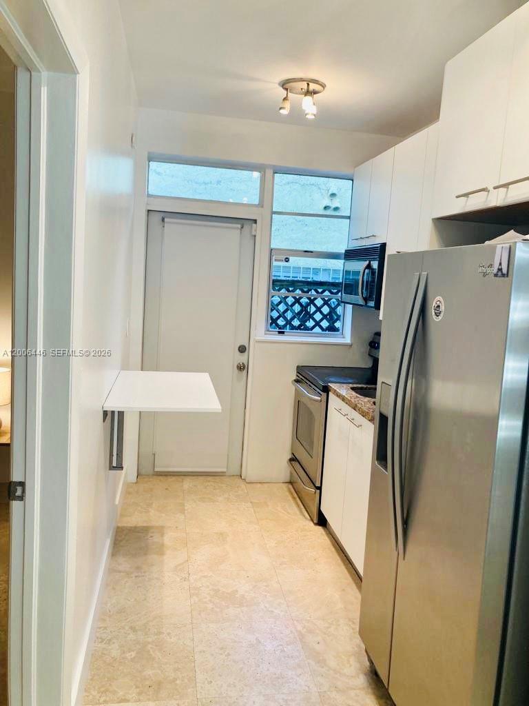 826 7th St 3 Property Photo 6
