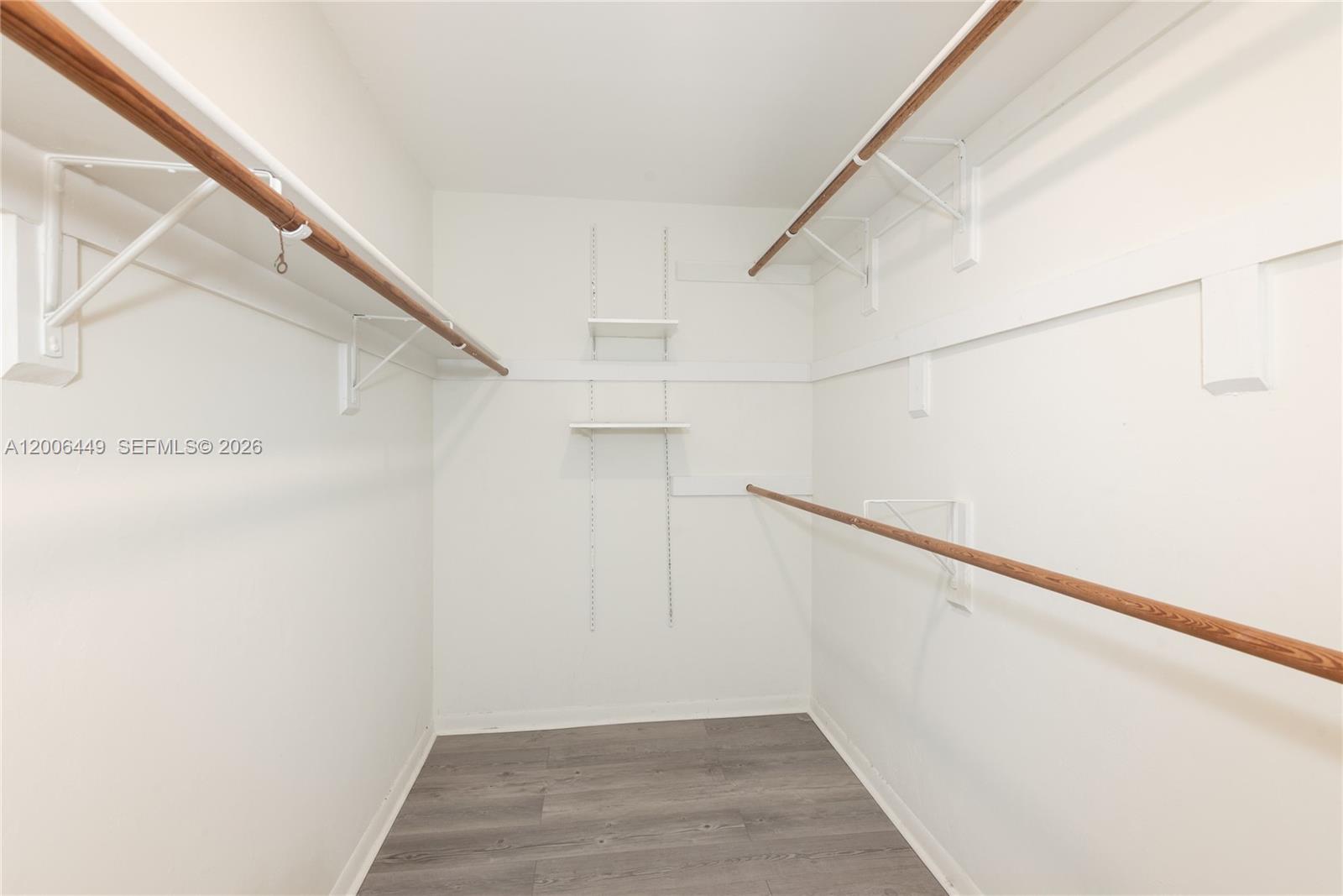 600 Grapetree Dr 8fs Property Photo 22