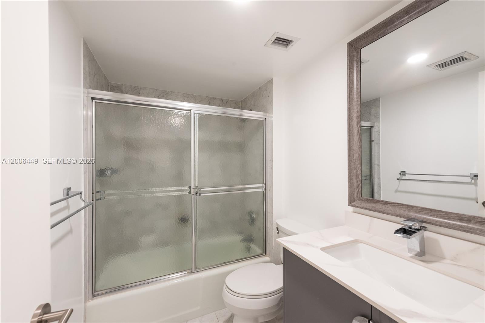 600 Grapetree Dr 8fs Property Photo 24