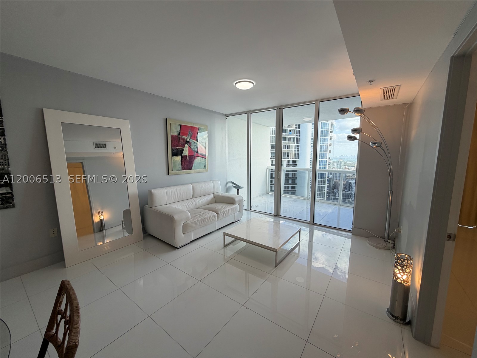 18201 Collins Ave 5105 Property Photo 7