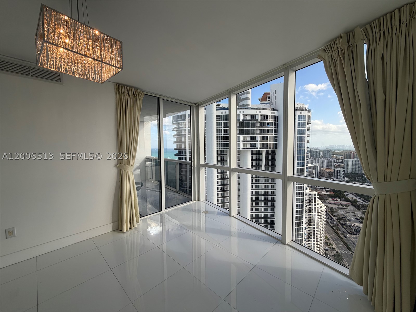 18201 Collins Ave 5105 Property Photo 11