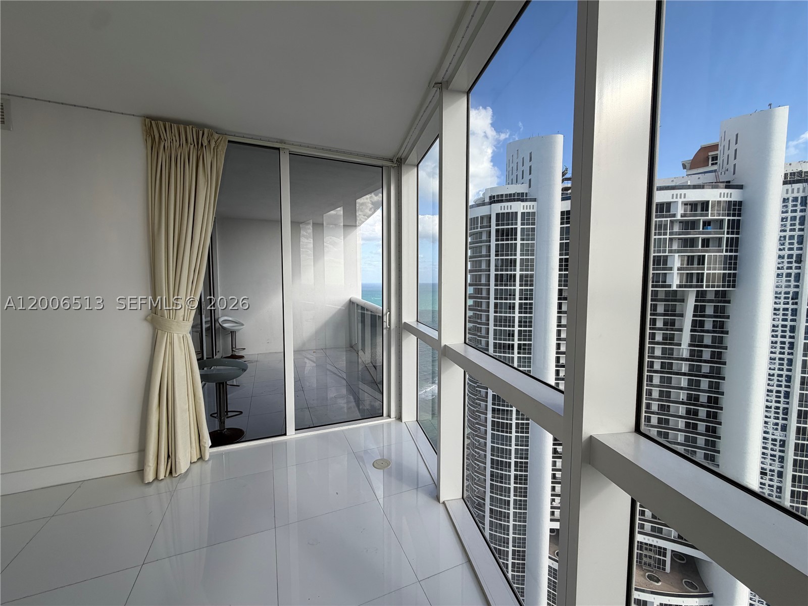 18201 Collins Ave 5105 Property Photo 12
