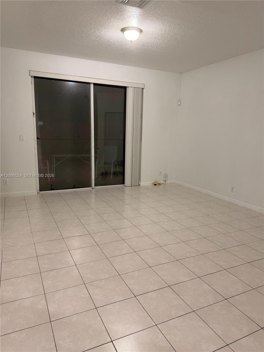 9040 Nw 54th St Property Photo 6