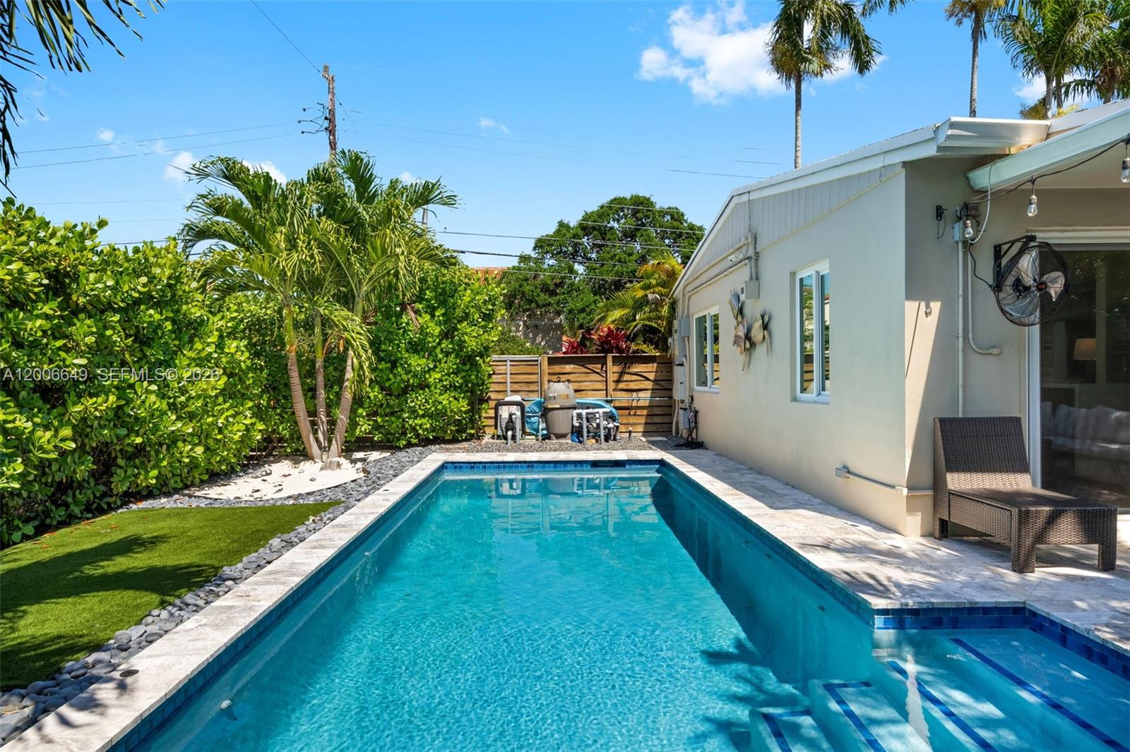 930 N 11th Ct 0 Property Photo 29