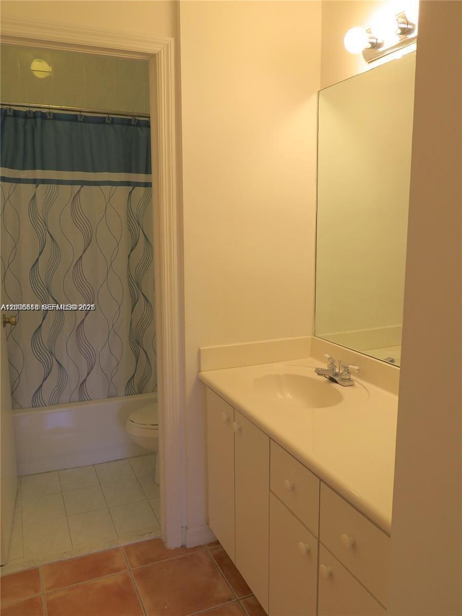 6202 Nw 116th Pl 443 Property Photo 11