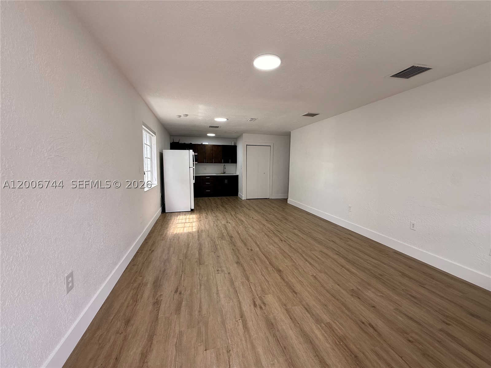 15741 Nw 40th Ct B Property Photo 3