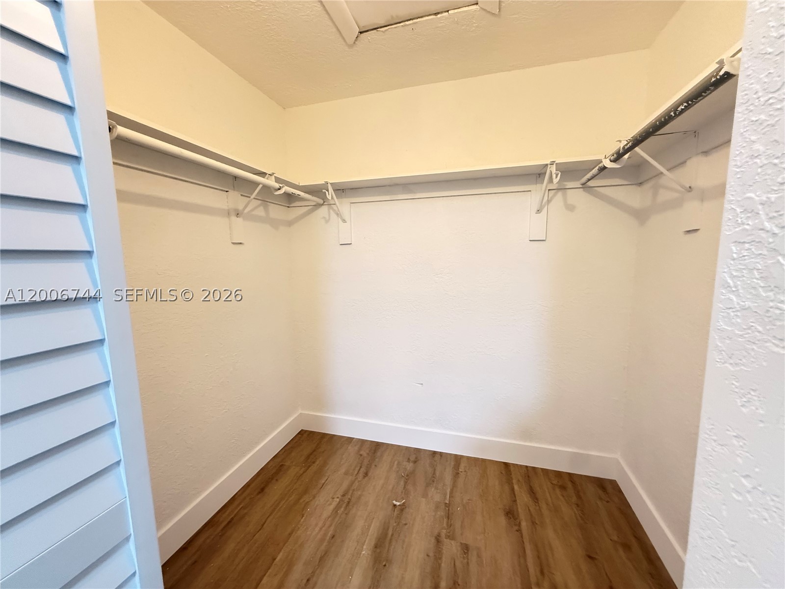 15741 Nw 40th Ct B Property Photo 7