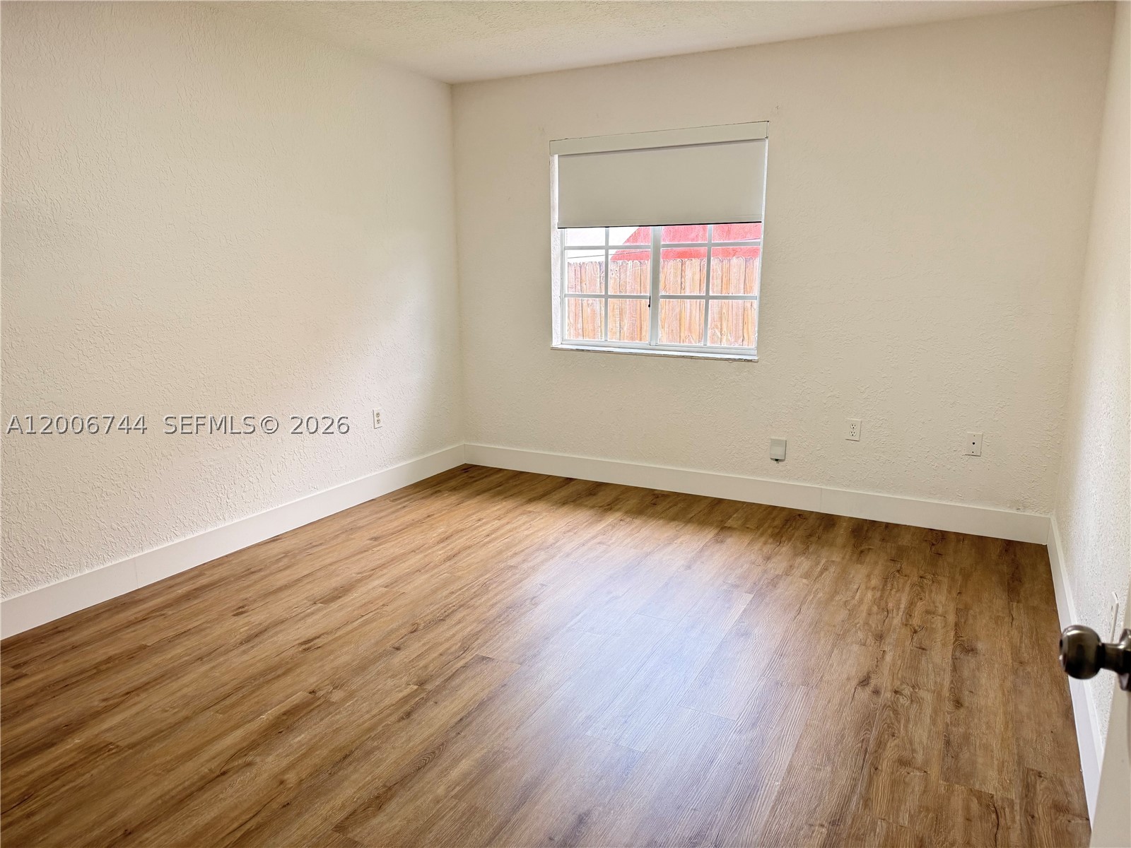 15741 Nw 40th Ct B Property Photo 8