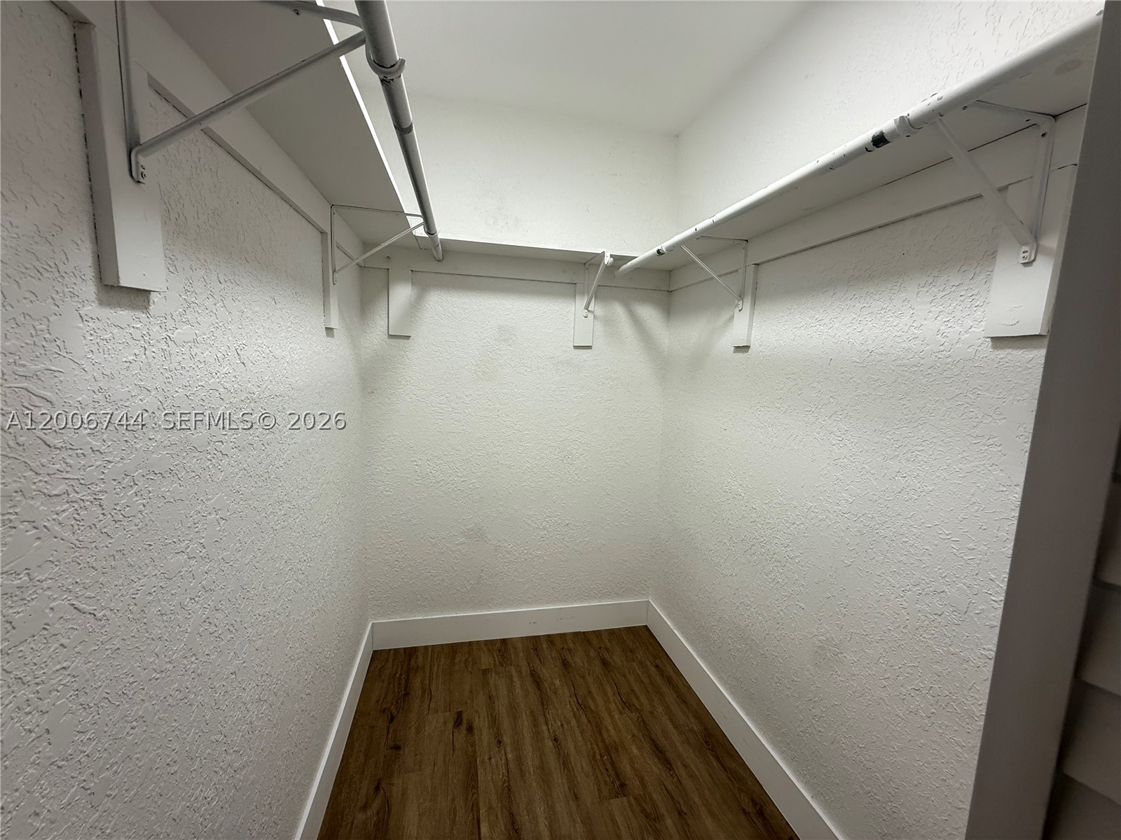 15741 Nw 40th Ct B Property Photo 10