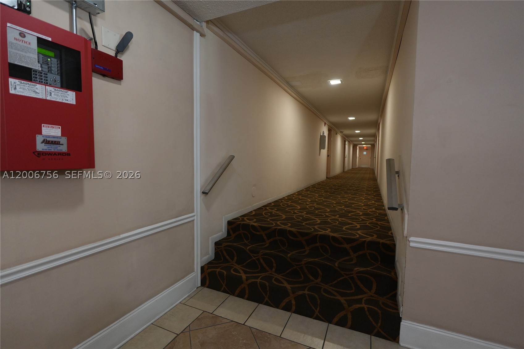 500 Executive Center Dr 1j Property Photo 23