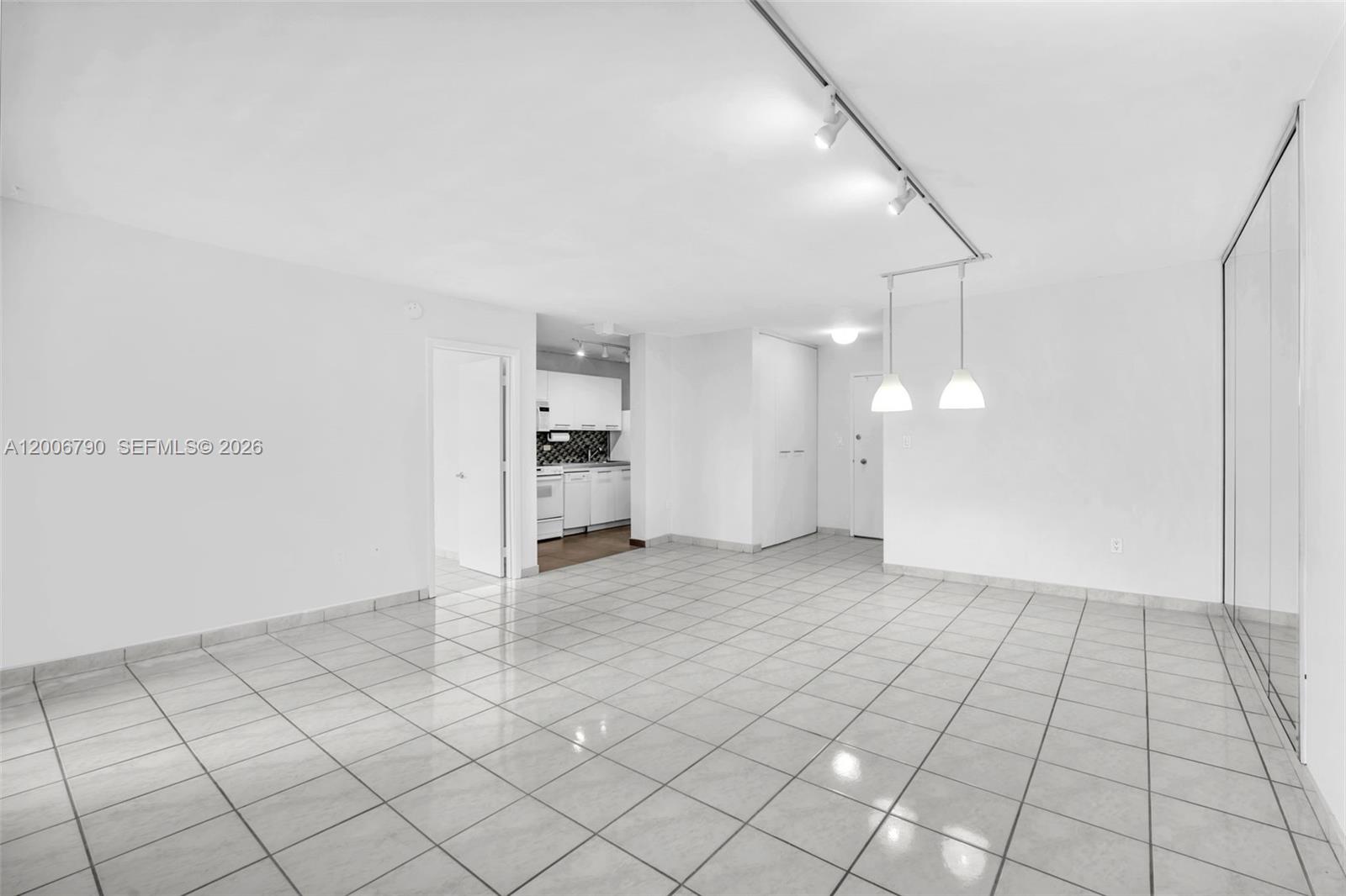 5313 Collins Ave 204 Property Photo 7