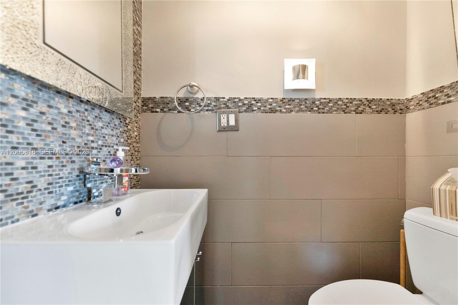 5555 Collins Ave 16a Property Photo 15