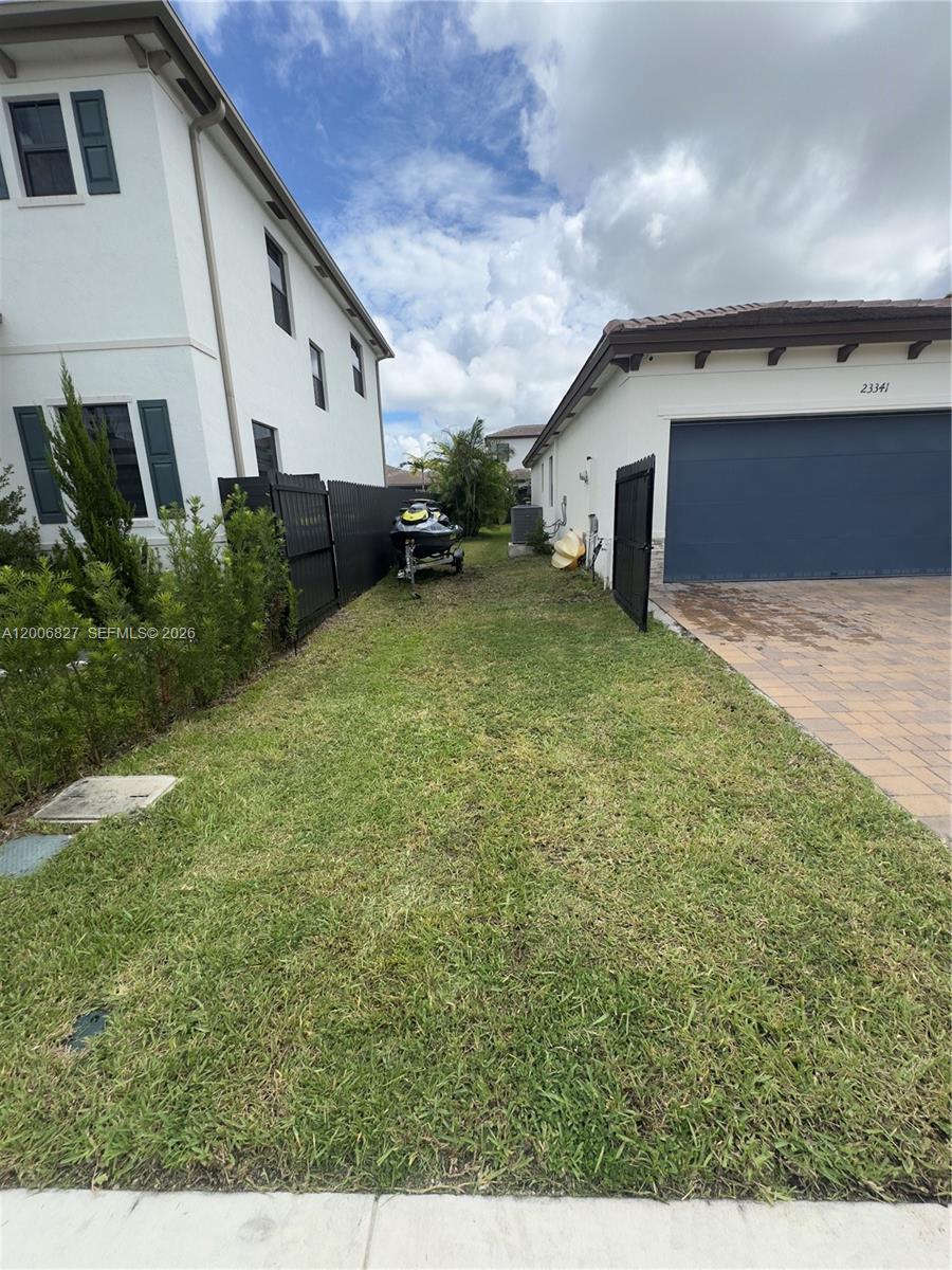 23341 Sw 132nd Pl Property Photo 13