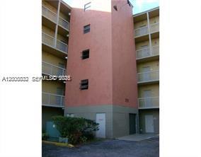 8290 Lake Dr 412 Property Photo 1