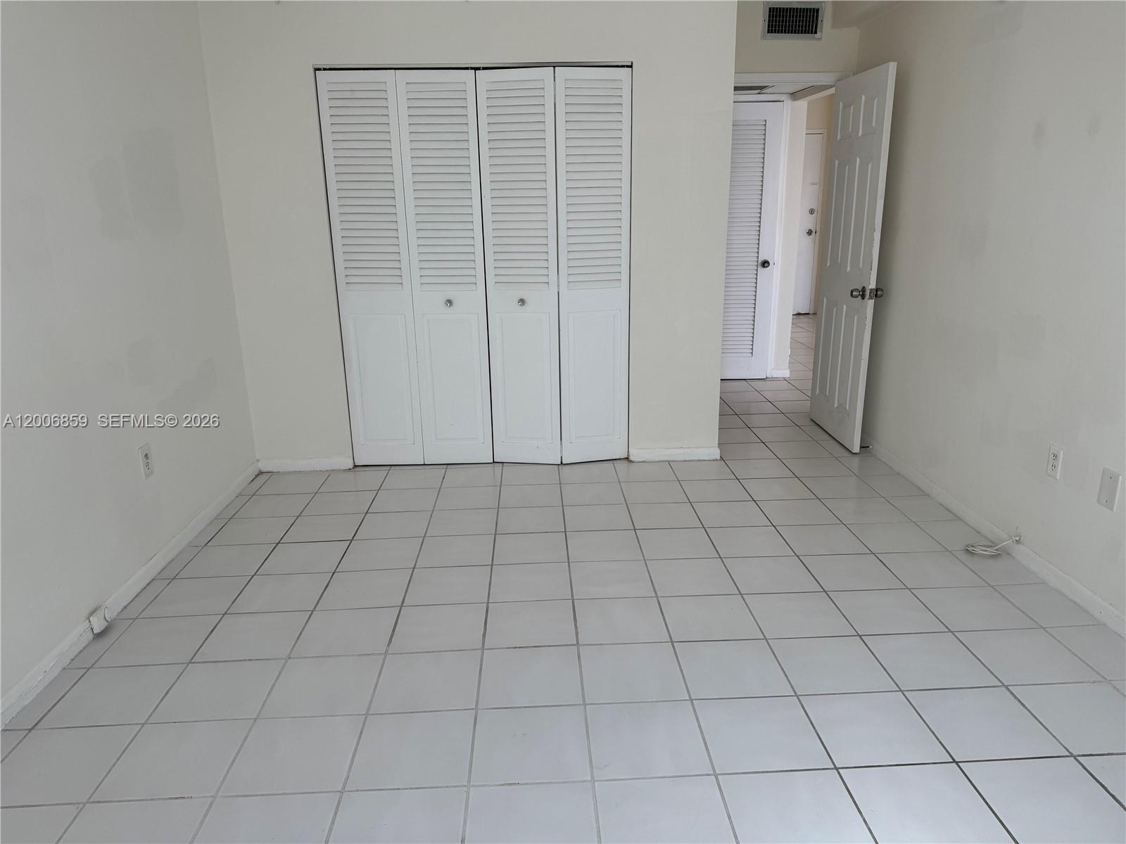 400 Kings Point Dr 608 Property Photo 12