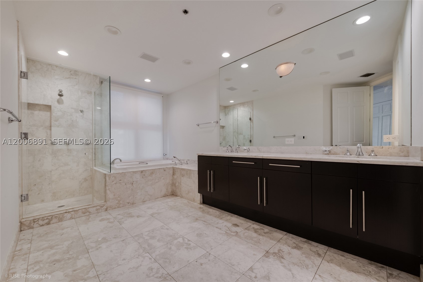 13643 Deering Bay Dr 146 Property Photo 10