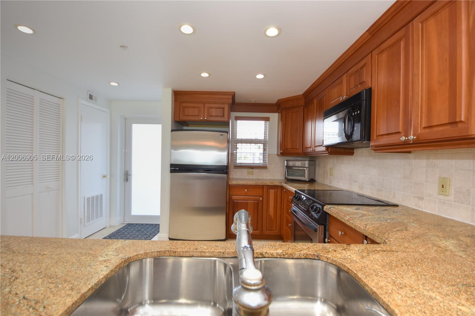 3101 S Ocean Blvd 118 Property Photo 5