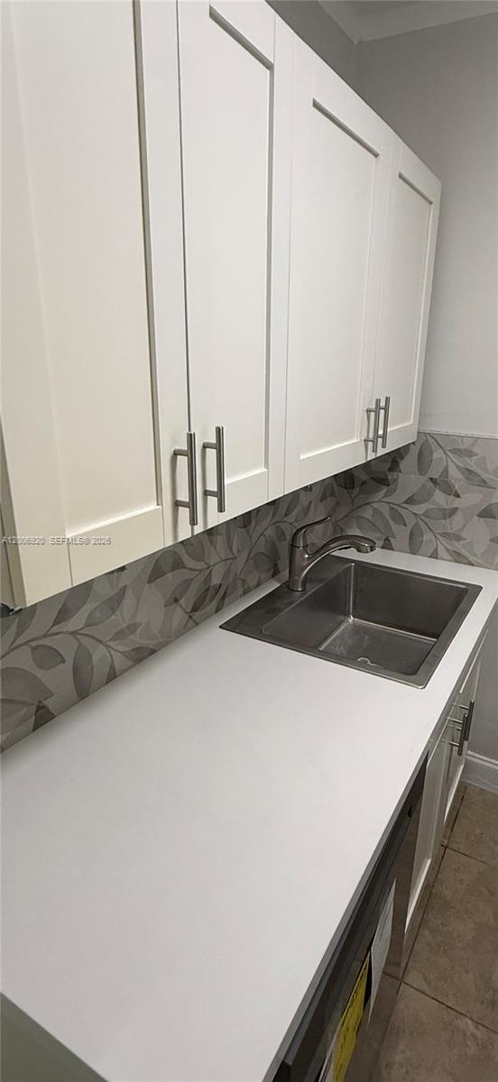 2816 Pine Tree Dr 2 Property Photo 8