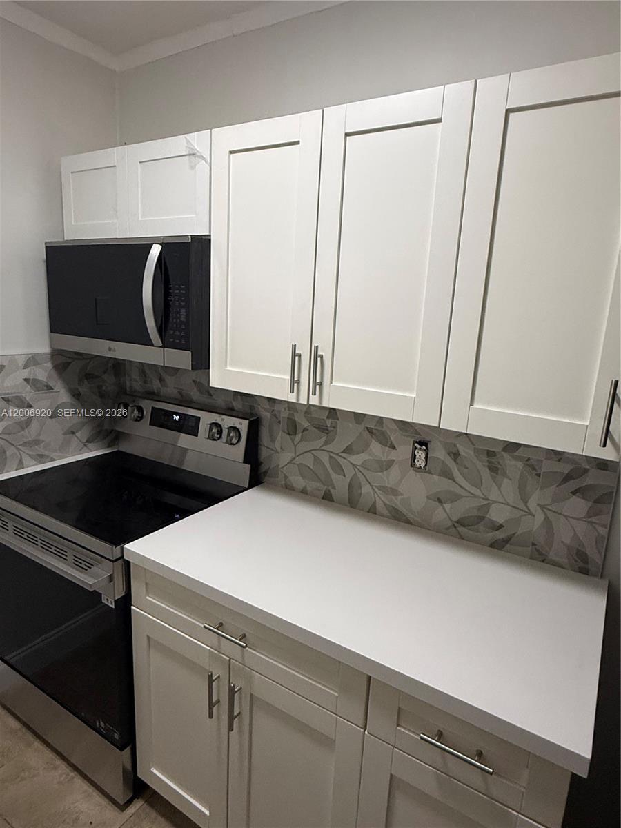 2816 Pine Tree Dr 2 Property Photo 11