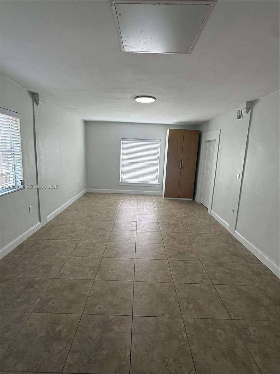2816 Pine Tree Dr 2 Property Photo 13