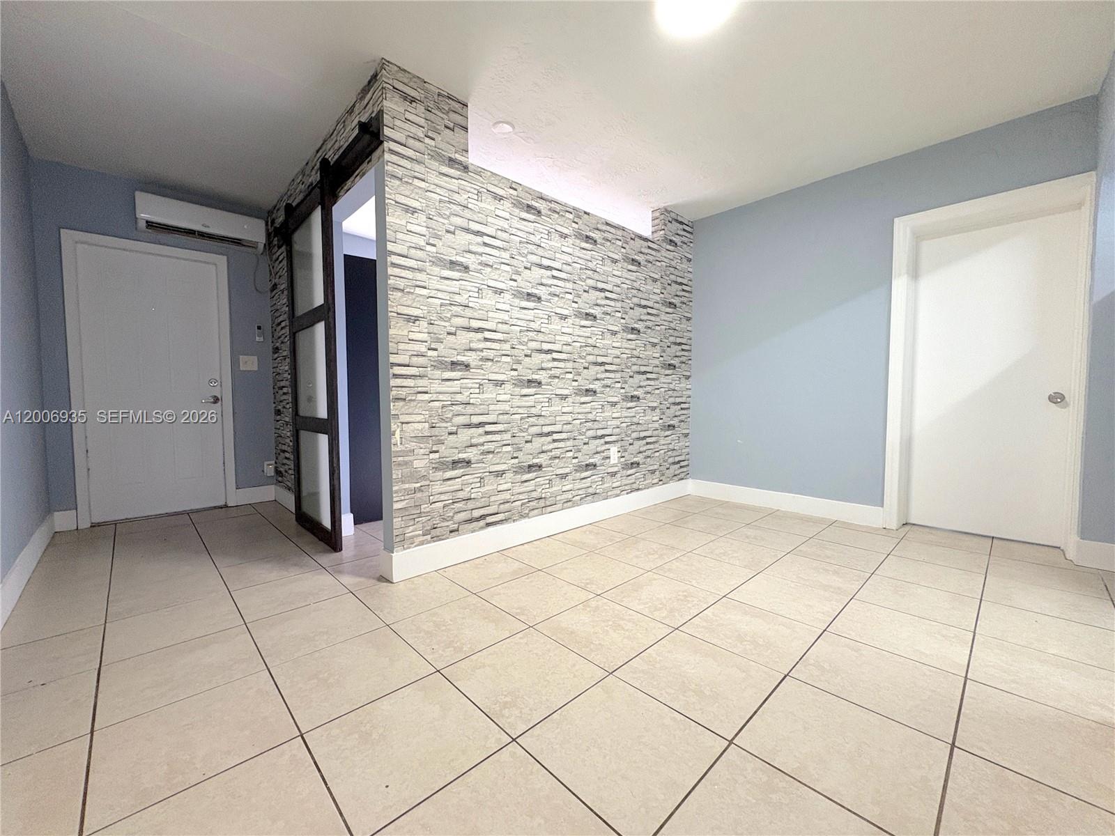 1815 Mckinley St 9 Property Photo 1