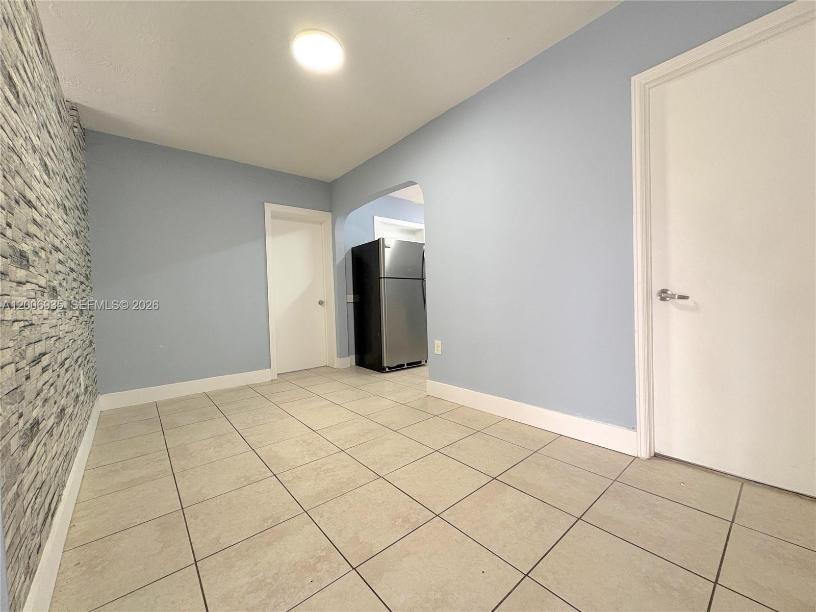 1815 Mckinley St 9 Property Photo 2