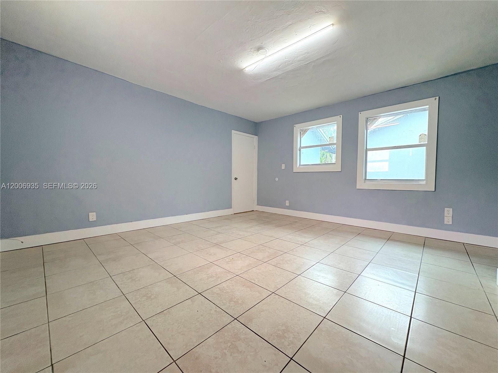 1815 Mckinley St 9 Property Photo 6