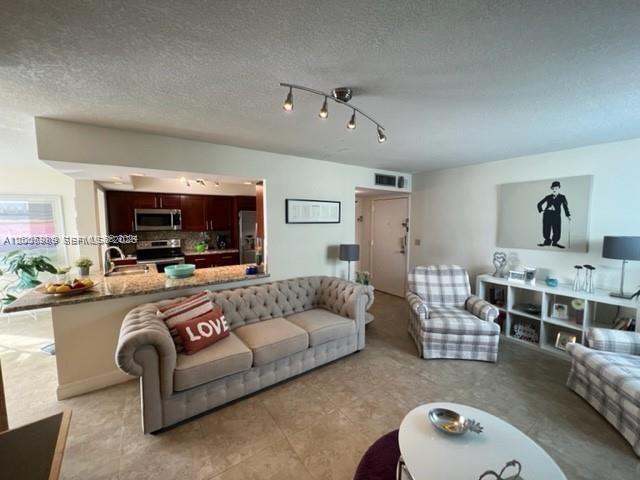 16570 NE 26th Ave 4A