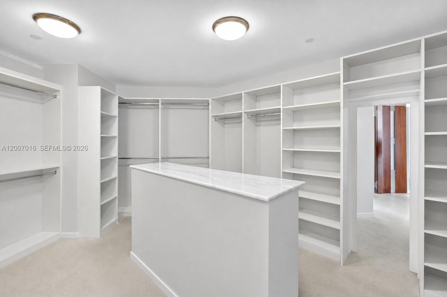 2600 Island Blvd Ph-1 Property Photo 12