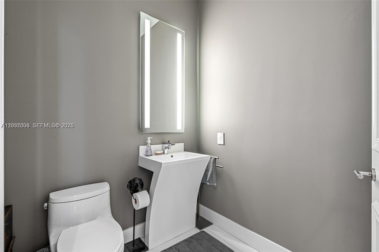 1260 Harbor Ct Property Photo 41