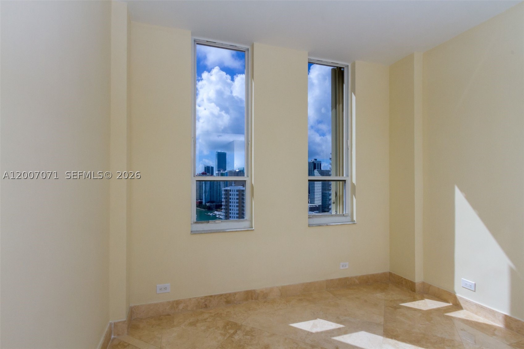 888 Brickell Key Dr 2802 Property Photo 12