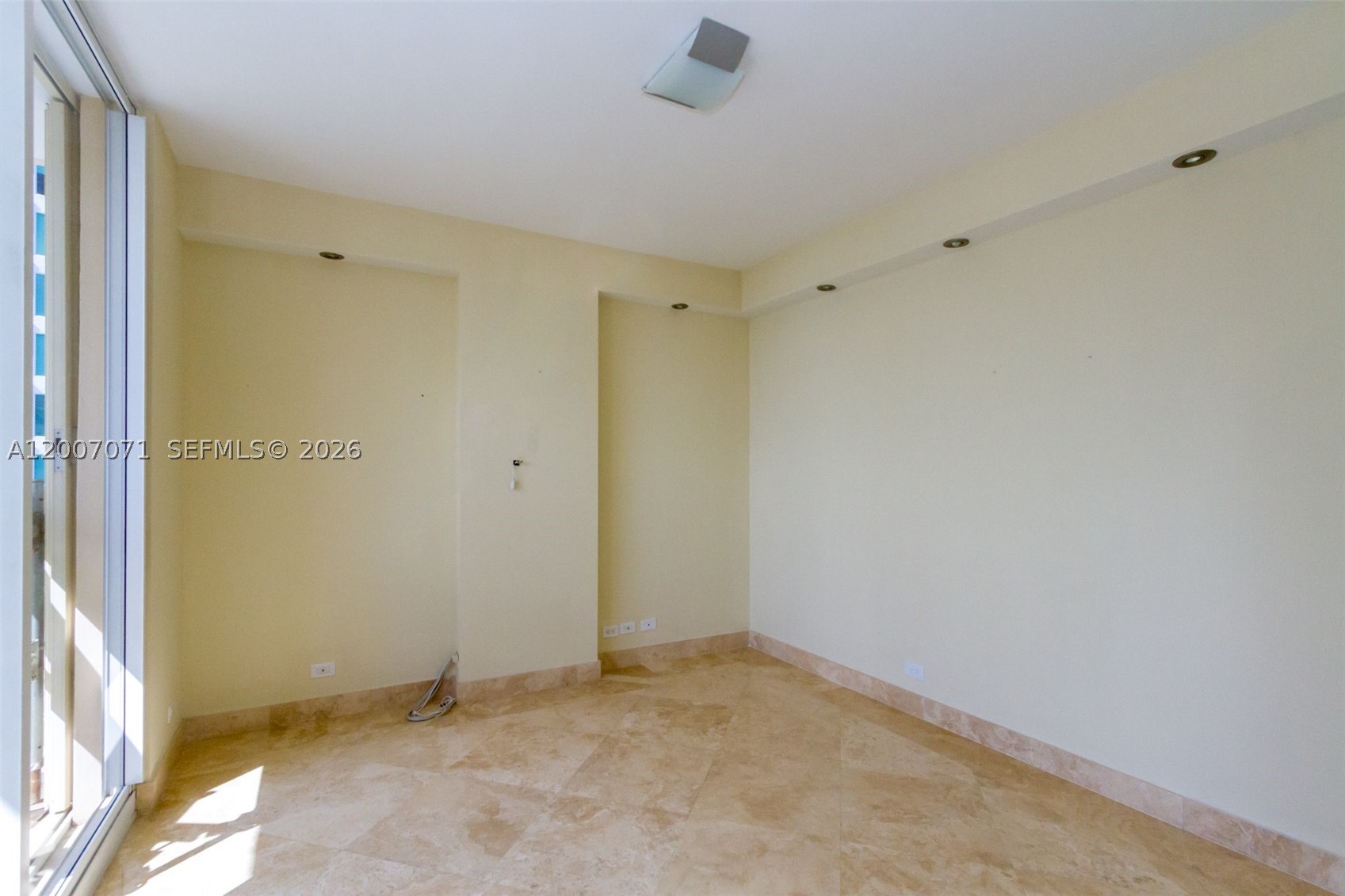 888 Brickell Key Dr 2802 Property Photo 14