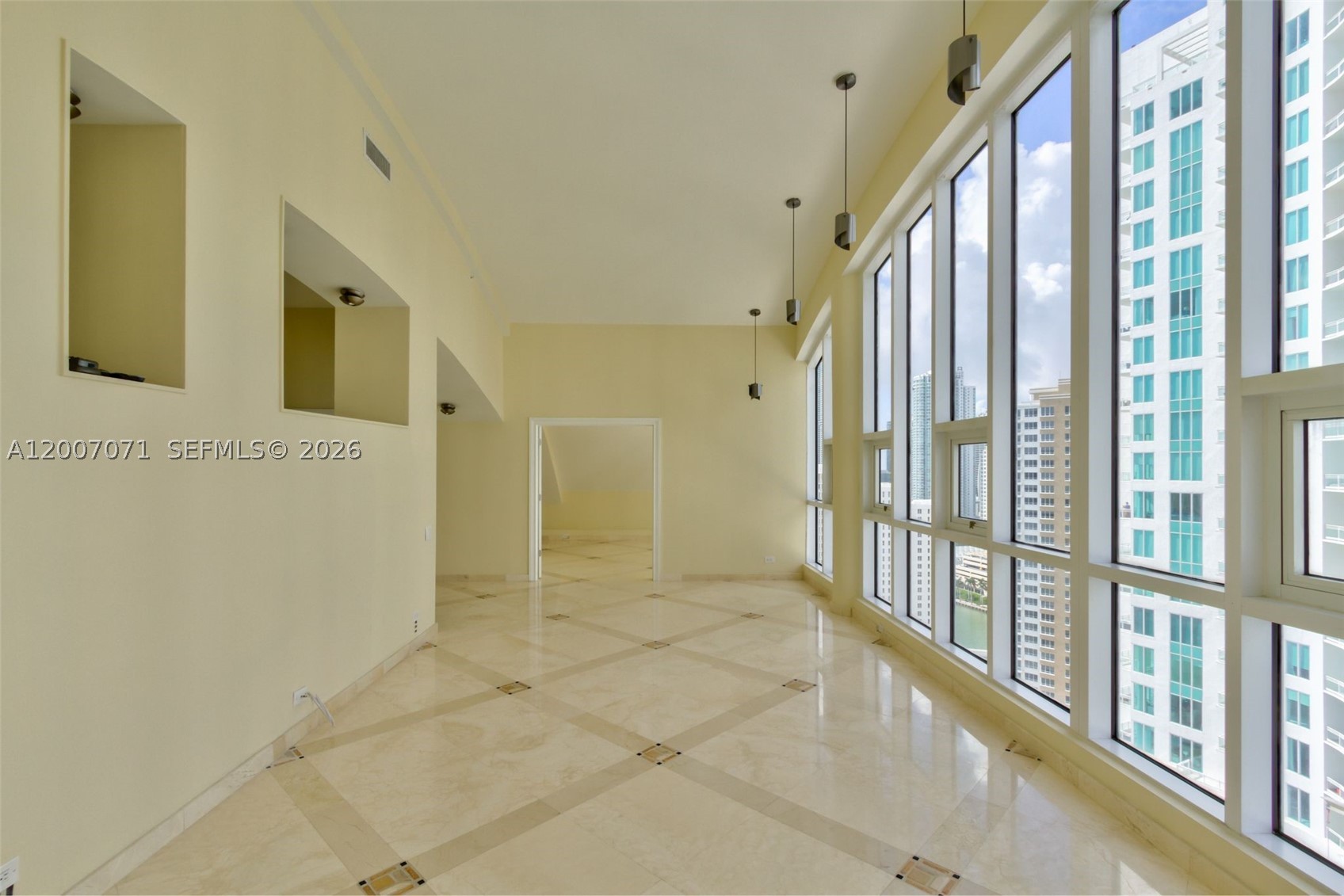 888 Brickell Key Dr 2802 Property Photo 31