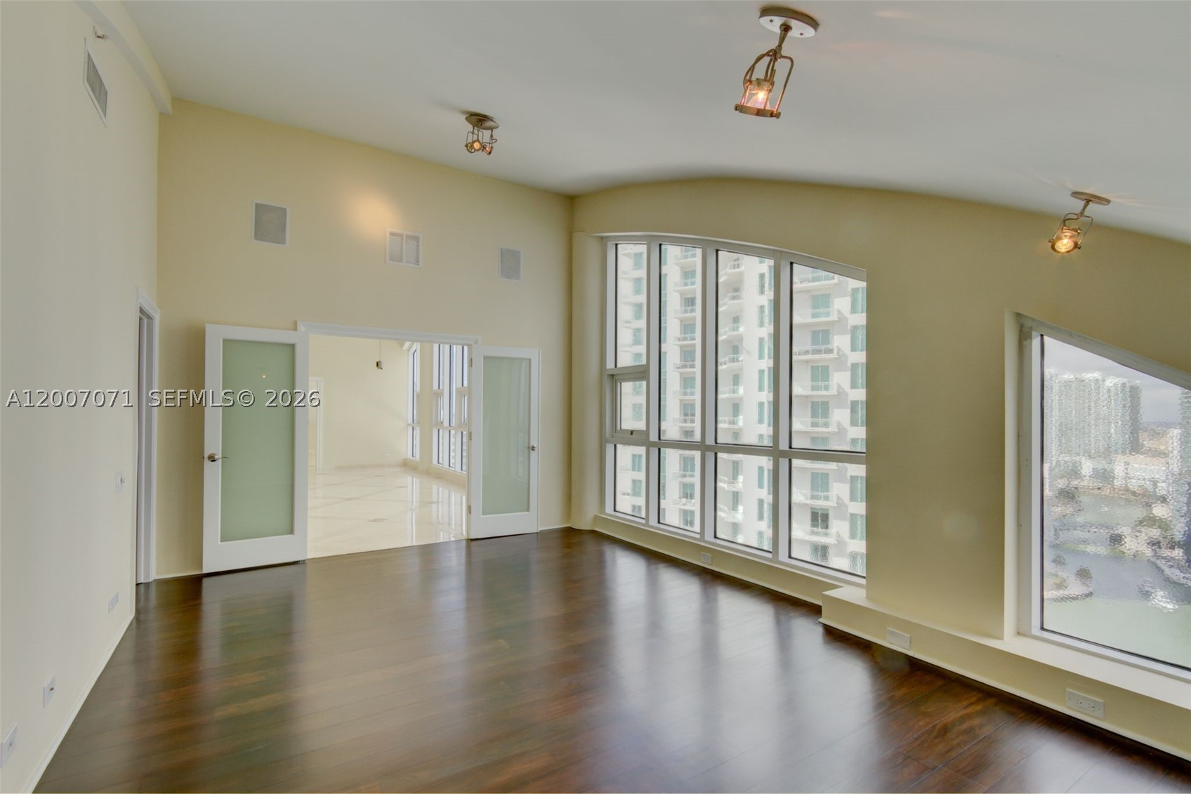 888 Brickell Key Dr 2802 Property Photo 35