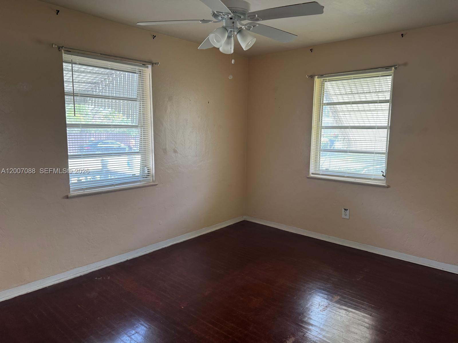 1812 Fillmore St Property Photo 5